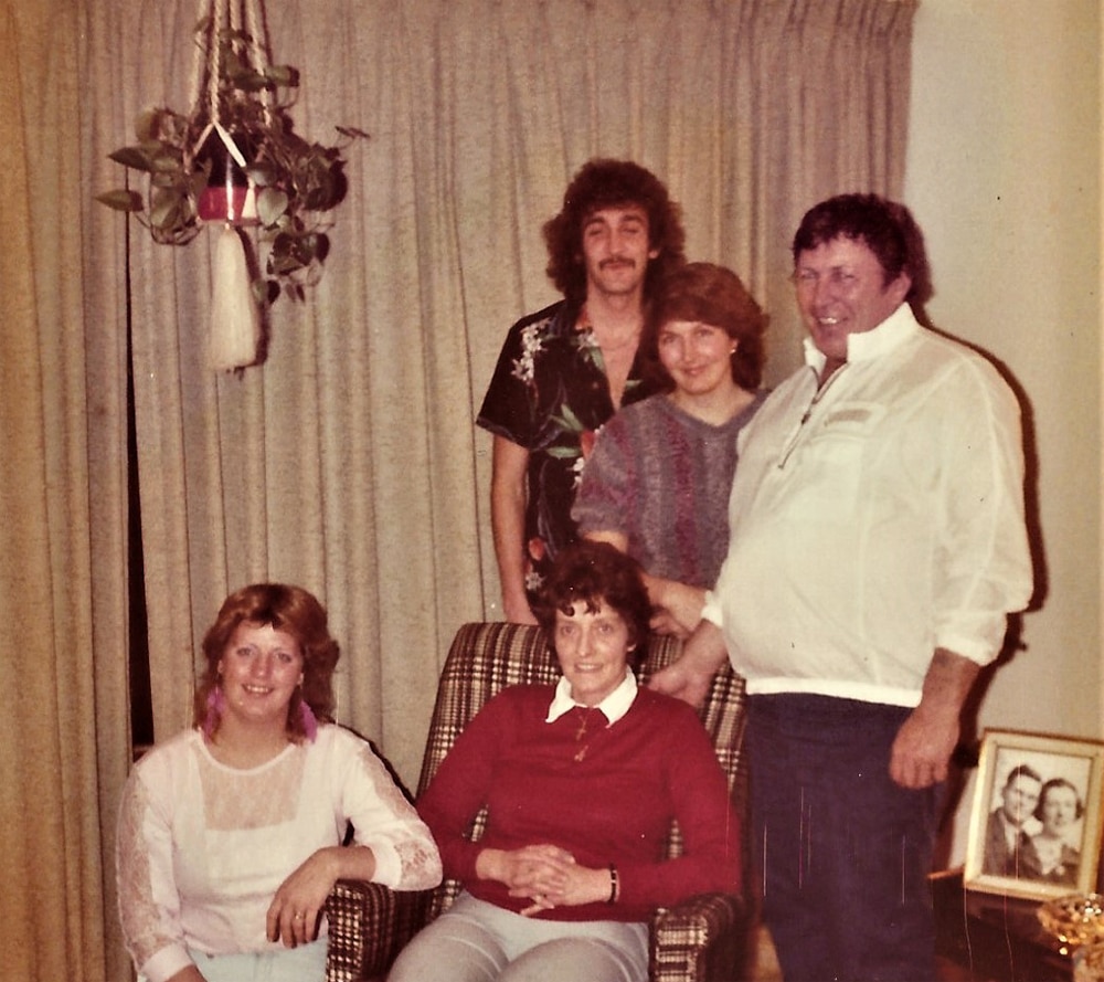 The Richardson Family: Carren on the far left , Betty in the chair, L to R behind the chair, Allen, Debbie and Don.